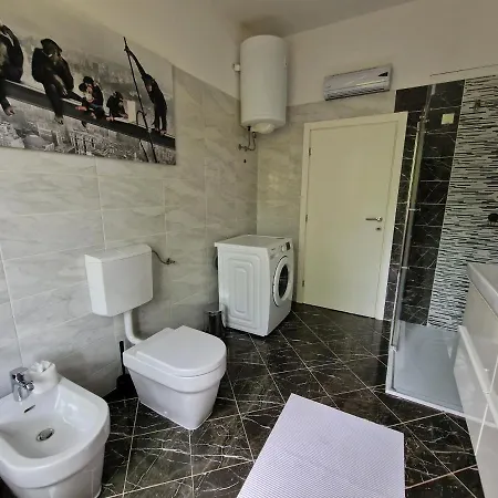 Mae Centre شقة أوباتيا